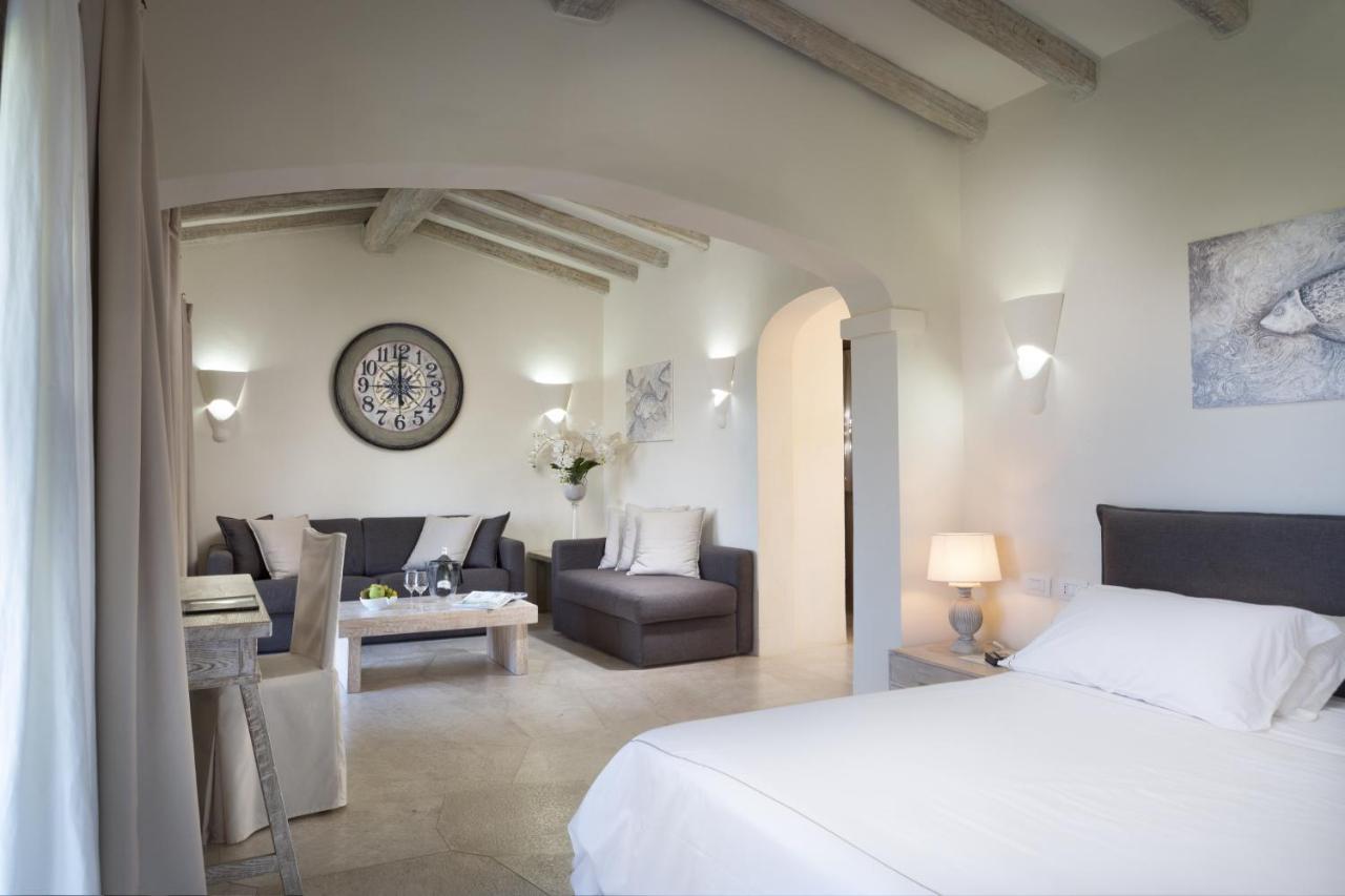 קניגיונה Hotel Li Finistreddi מראה חיצוני תמונה